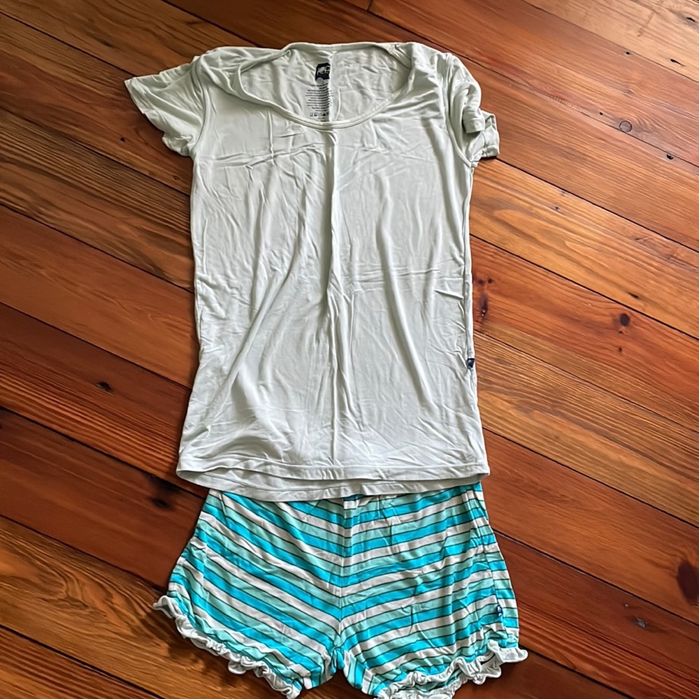 KicKee pant women’s short pajama set